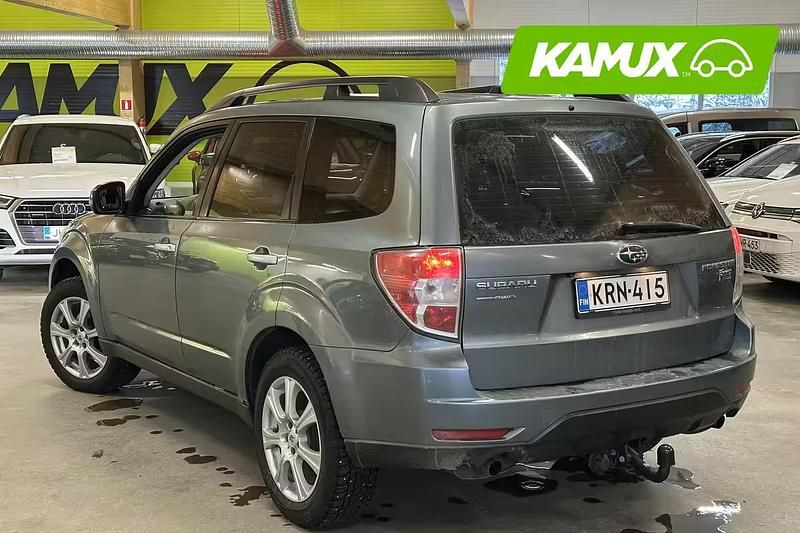 Käytetty Subaru Forester 2012 Katumaasturi