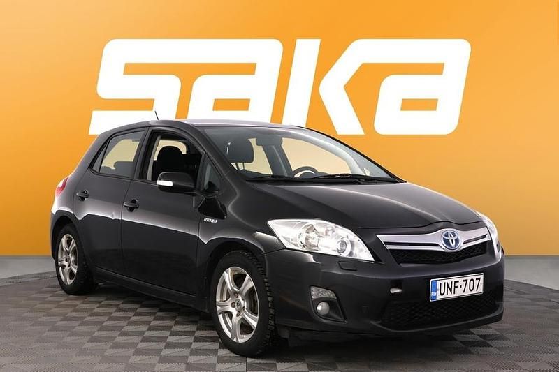 Käytetty Toyota Auris Hybrid Sol 99 HP (72 kW) 2011 Viistoperä