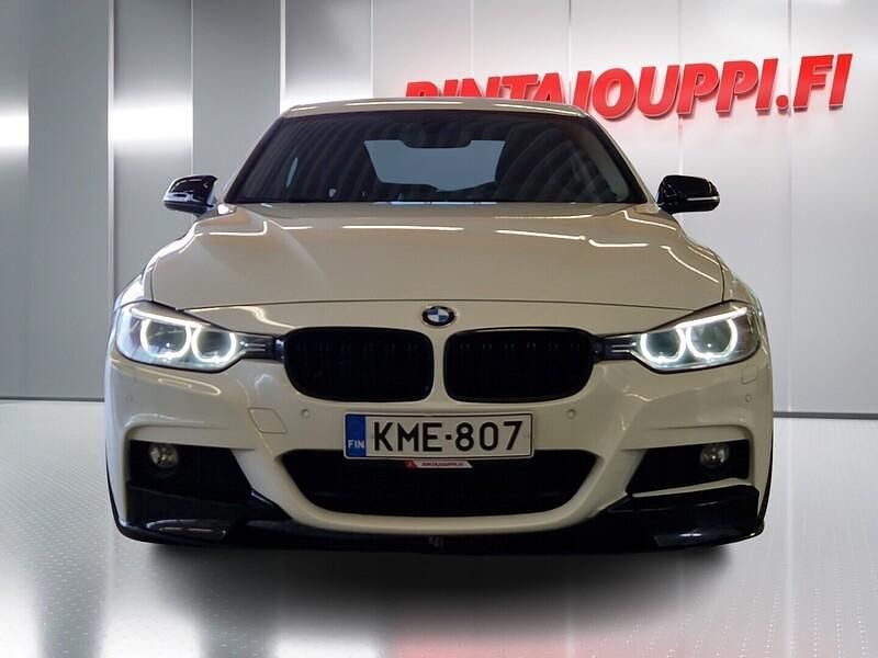 Käytetty BMW 316 Sport Line 116 HP (85 kW) 2013 Valkoinen Sedan