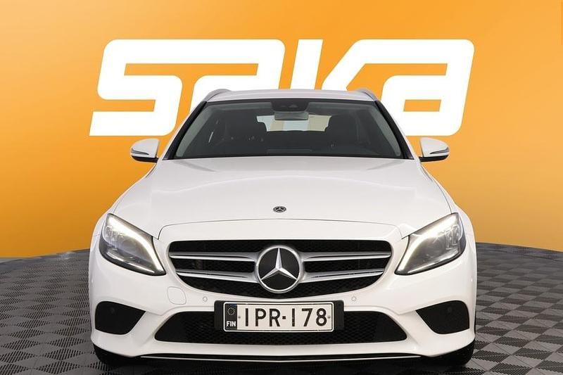 Käytetty Mercedes C300e Avantgarde Edition 211 HP (155 kW) 2020 Farmari