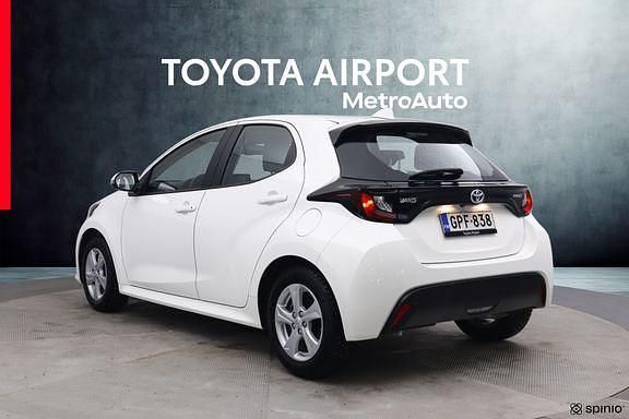 Käytetty Toyota Yaris Active 114 HP (83 kW) 2022 Valkoinen Viistoperä