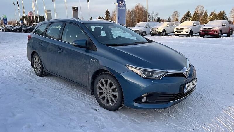 Sininen Käytetty 2015 Toyota Auris Touring Sports Active Farmari | 14 900 € (Perustarjous) - Kuva 1/4