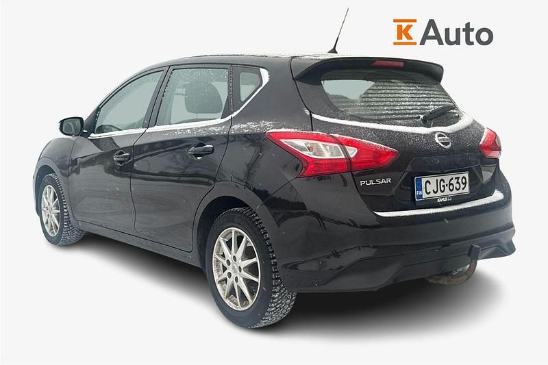 Käytetty Nissan Pulsar Acenta 116 HP (85 kW) 2015 Musta Viistoperä
