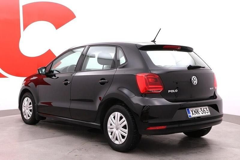 Käytetty VW Polo Trendline 75 HP (55 kW) 2014 Musta Viistoperä