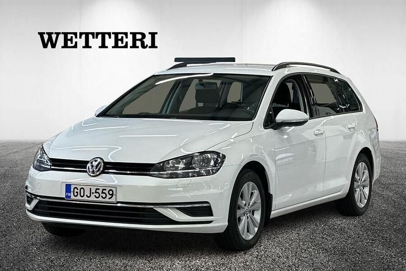 Valkoinen Käytetty 2019 VW Golf VII Comfortline Farmari | 17 200 € (Perustarjous) - Kuva 1/4
