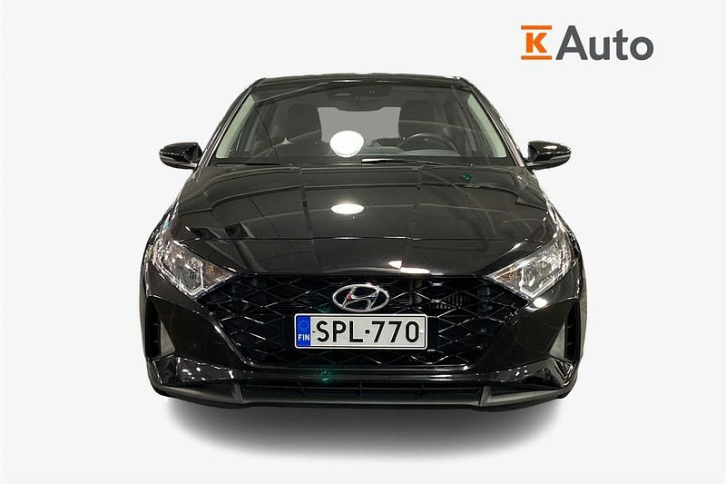 Käytetty Hyundai i20 Comfort 101 HP (74 kW) 2023 Musta Viistoperä
