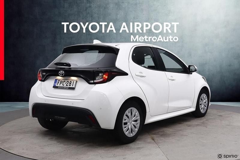 Käytetty Toyota Yaris Life 72 HP (52 kW) 2022 Valkoinen Viistoperä