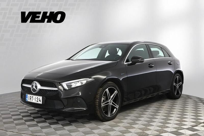 Käytetty Mercedes A250 Business 160 HP (117 kW) 2020 Musta Viistoperä