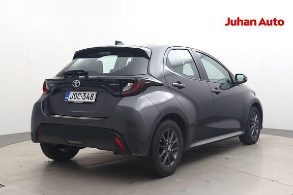 Käytetty Toyota Yaris 114 HP (83 kW) 2025 Harmaa Viistoperä