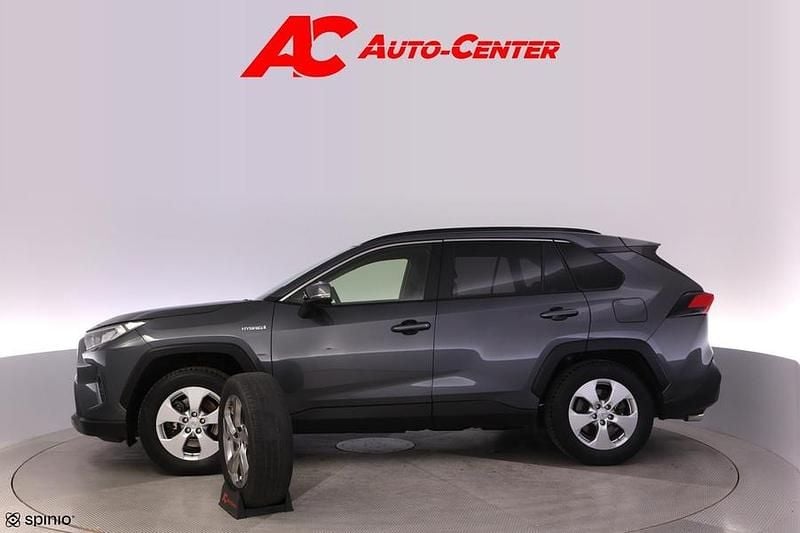 Käytetty Toyota RAV4 Hybrid Active 218 HP (160 kW) 2019 Harmaa Katumaasturi