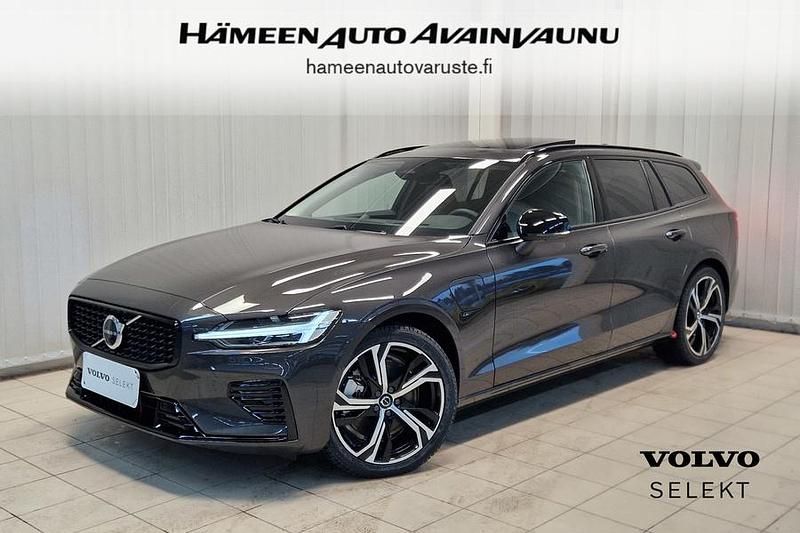 Harmaa Käytetty 2025 Volvo V60 Farmari | 60 900 € - Kuva 1/4