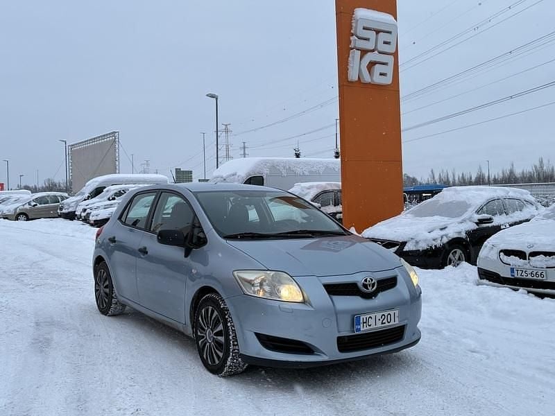 Käytetty Toyota Auris Terra 124 HP (91 kW) 2007 Viistoperä