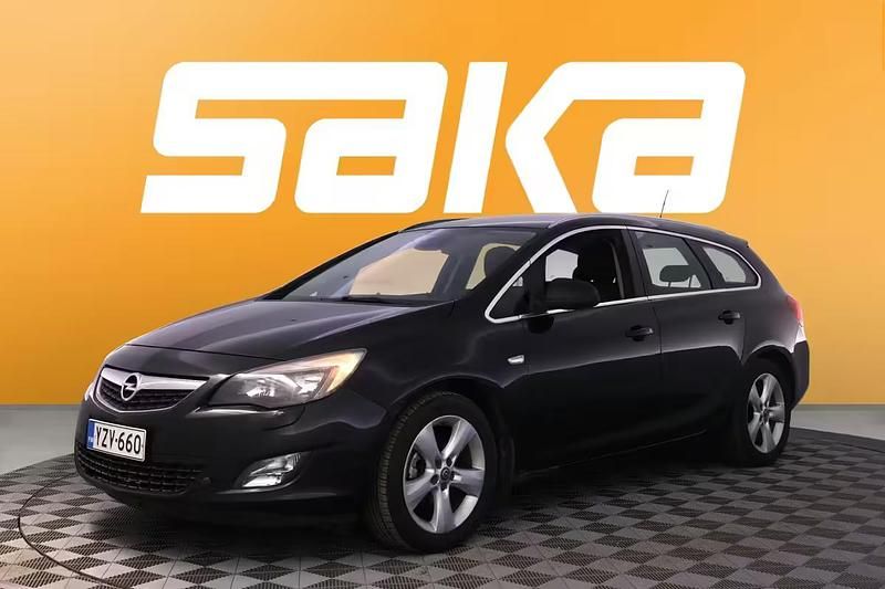 Käytetty Opel Astra 2011