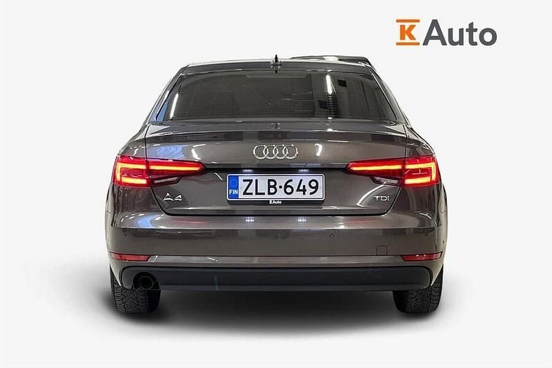 Käytetty Audi A4 Business 150 HP (110 kW) 2016 Ruskea (beige) Sedan