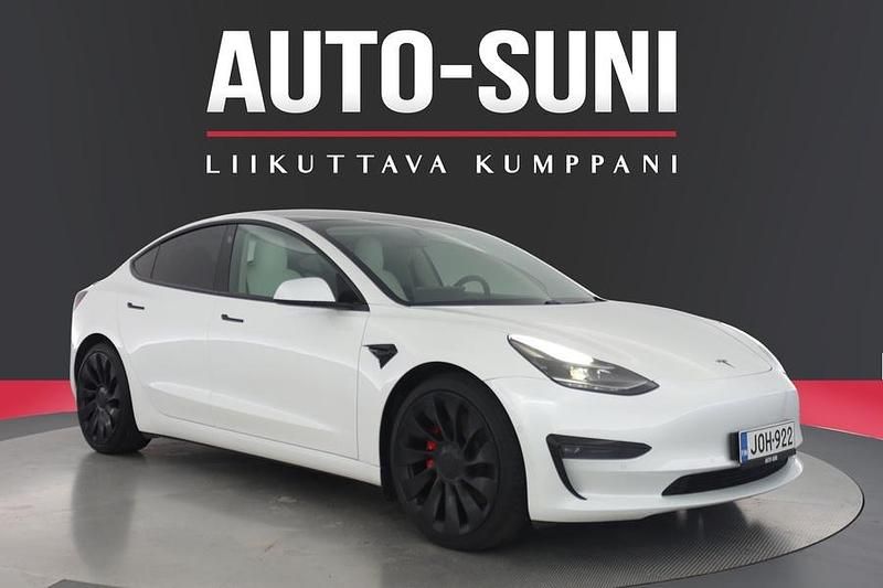 Käytetty 2021 Tesla Model 3 Performance Sedan | 29 780 € (Perustarjous) - Kuva 1/3