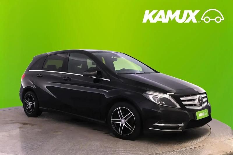 Musta Käytetty 2012 Mercedes B180 Business Tila-auto | 8 690 € (Perustarjous) - Kuva 1/4