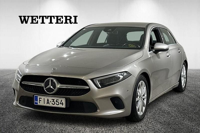 Harmaa Käytetty 2020 Mercedes A200 Business Viistoperä | 24 490 € (Perustarjous) - Kuva 1/4