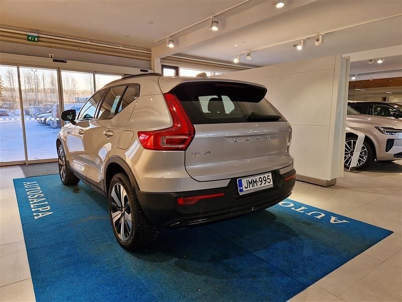 Käytetty Volvo XC40 Plus 175 kW (238 HP) 2023 Katumaasturi
