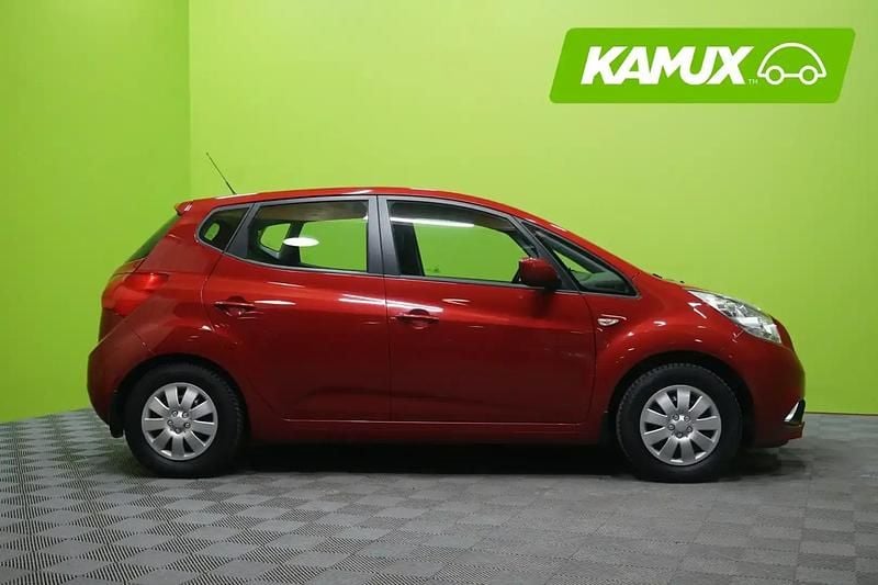 Käytetty Kia Venga EX 90 HP (66 kW) 2015 Punainen Viistoperä