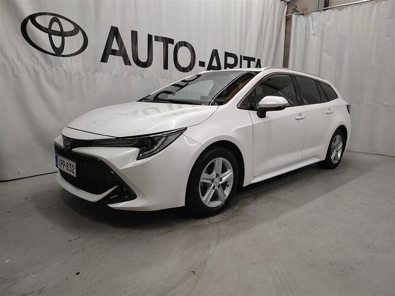 Käytetty Toyota Corolla Edition 122 HP (89 kW) 2022 Valkoinen Farmari