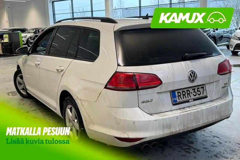 Käytetty VW Golf VII Comfortline 122 HP (89 kW) 2014 Valkoinen Farmari