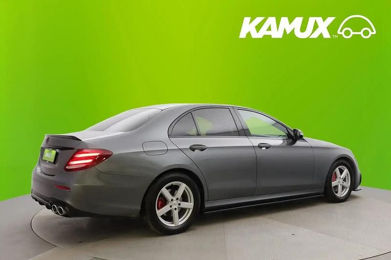 Käytetty Mercedes E220 AMG line 194 HP (142 kW) 2016 Hopea / harmaa Sedan