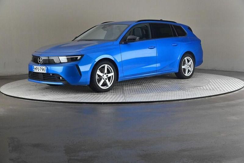 Käytetty Opel Astra Edition 180 HP (132 kW) 2024 Farmari