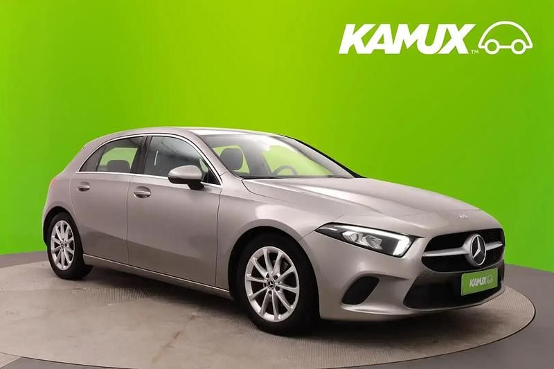 Hopea / harmaa Käytetty 2020 Mercedes A180 Business Sedan | 17 980 € (Hyvä tarjous) - Kuva 1/4