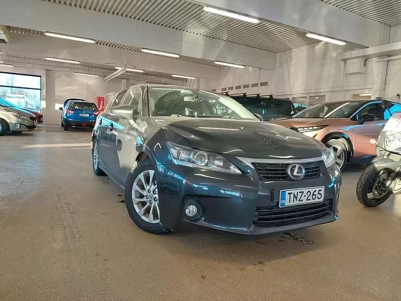 Käytetty 2011 Lexus CT200h Viistoperä | 9 900 € (Perustarjous) - Kuva 1/4