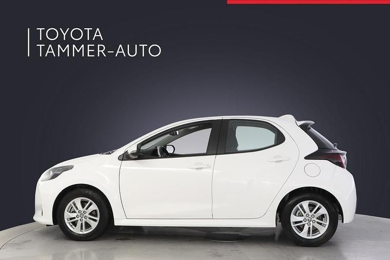 Käytetty Toyota Yaris Hybrid Business Edition 116 HP (85 kW) 2023 Viistoperä