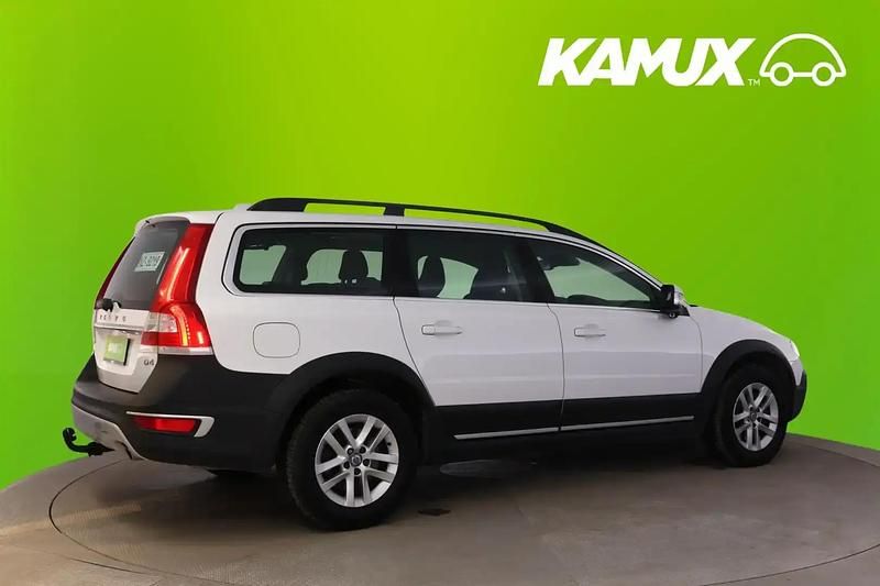 Käytetty Volvo XC70 Momentum 181 HP (133 kW) 2015 Valkoinen Farmari