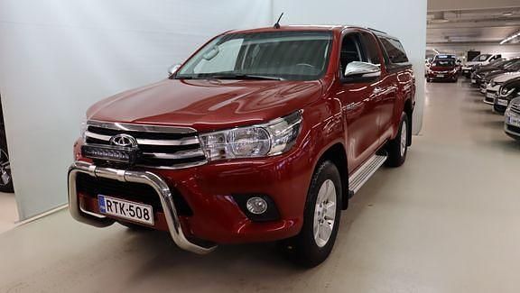 Punainen Käytetty 2018 Toyota HiLux Active Nouto | 34 980 € (Perustarjous) - Kuva 1/4