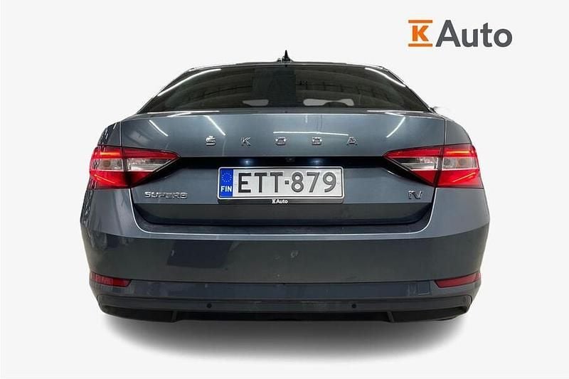 Käytetty Skoda Superb Business Line 156 HP (114 kW) 2020 Farmari