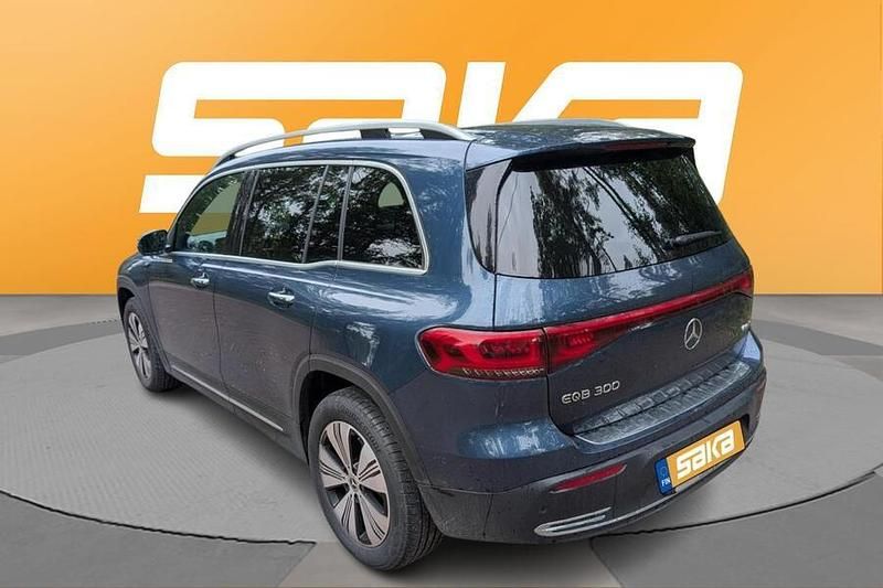 Käytetty Mercedes EQB300 Business 167 kW (228 HP) 2023 Katumaasturi