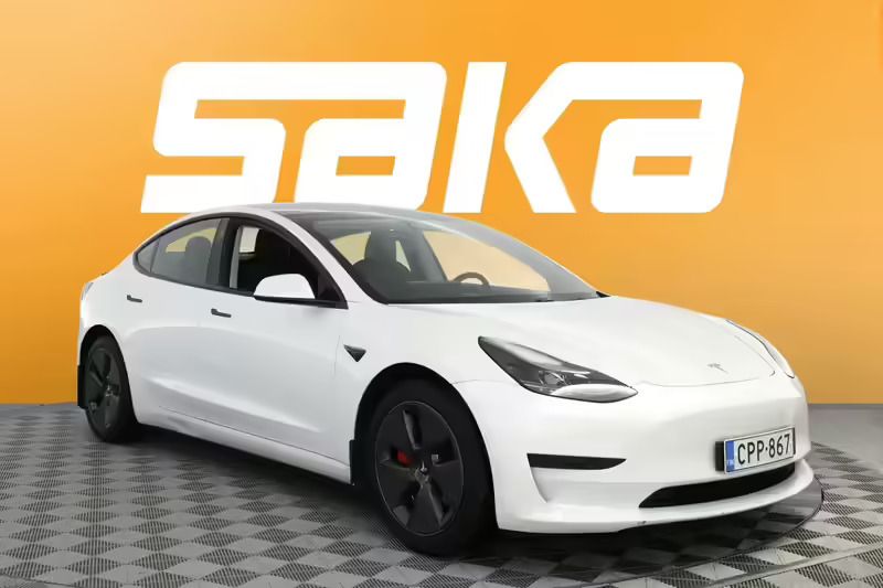 Valkoinen Käytetty 2021 Tesla Model 3 Standard Range Plus Sedan | 25 400 € (Perustarjous) - Kuva 1/3