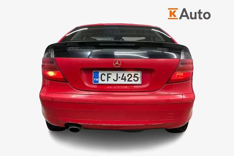 Käytetty Mercedes C200 Avantgarde 163 HP (119 kW) 2002 Punainen Sedan