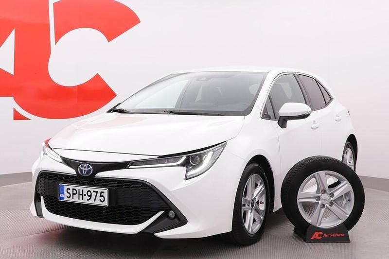 Valkoinen Käytetty 2022 Toyota Corolla Edition Viistoperä | 24 990 € (Perustarjous) - Kuva 1/4