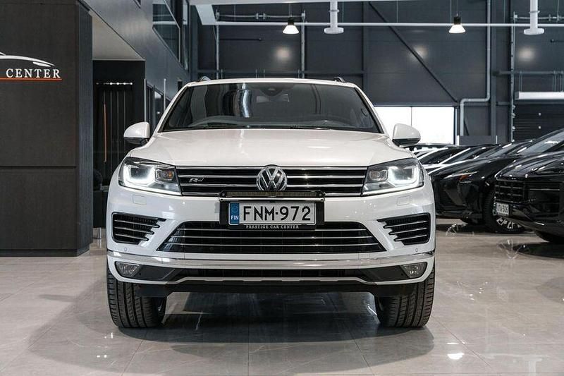 Käytetty VW Touareg 262 HP (192 kW) 2016 Katumaasturi