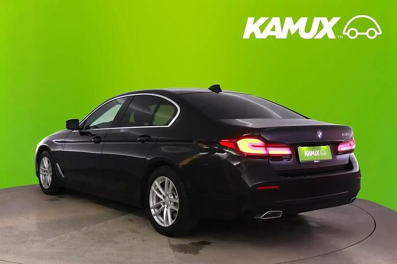 Käytetty BMW 530e 292 HP (214 kW) 2021 Musta Sedan