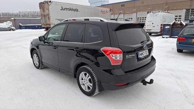 Käytetty Subaru Forester 150 HP (110 kW) 2014 Katumaasturi