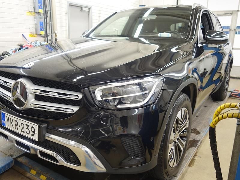 Käytetty 2021 Mercedes GLC300e Business Katumaasturi | 35 800 € (Hyvä tarjous) - Kuva 1/2