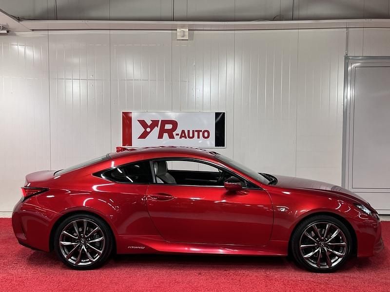 Käytetty Lexus RC300h Sport Line 181 HP (133 kW) 2019 Coupe - kaksiovinen
