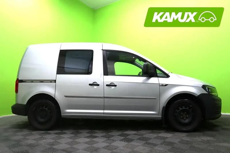 Käytetty VW Caddy 102 HP (75 kW) 2019 Hopea / harmaa Tila-auto
