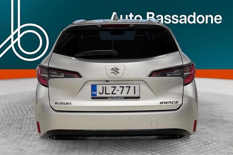 Käytetty Suzuki Swace GLX 122 HP (89 kW) 2021 Farmari