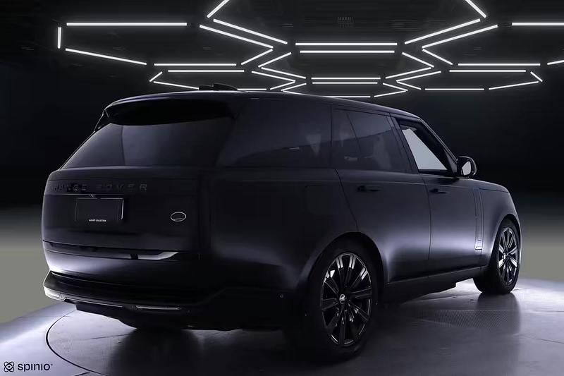 Käytetty Land Rover Range Rover Autobiography 510 HP (375 kW) 2023 Katumaasturi