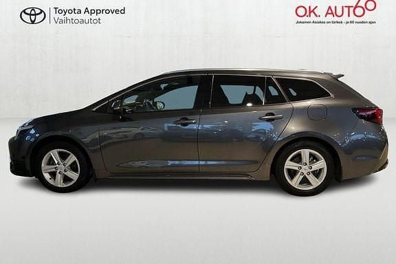 Käytetty Toyota Corolla Edition 140 HP (102 kW) 2023 Harmaa Farmari
