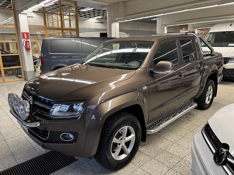 Ruskea Käytetty 2015 VW Amarok Highline Nouto | 24 500 € (Supertarjous) - Kuva 1/4