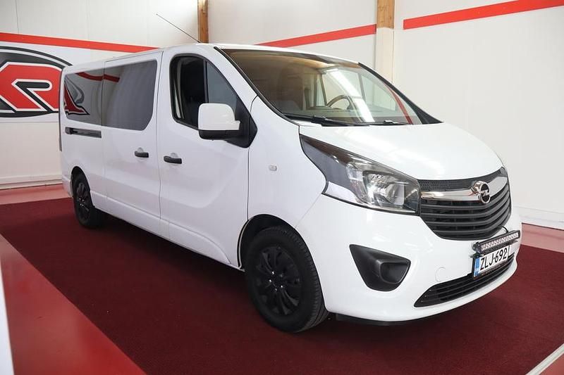 Käytetty Opel Vivaro 125 HP (91 kW) 2016 Tila-auto