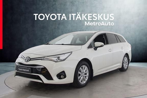 Valkoinen Käytetty 2017 Toyota Avensis Multidrive S Farmari | 19 890 € (Hieman kallis) - Kuva 1/4