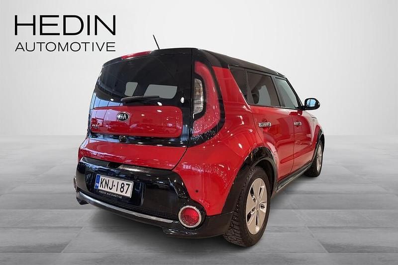 Käytetty Kia Soul Active 132 HP (97 kW) 2016 Punainen Katumaasturi